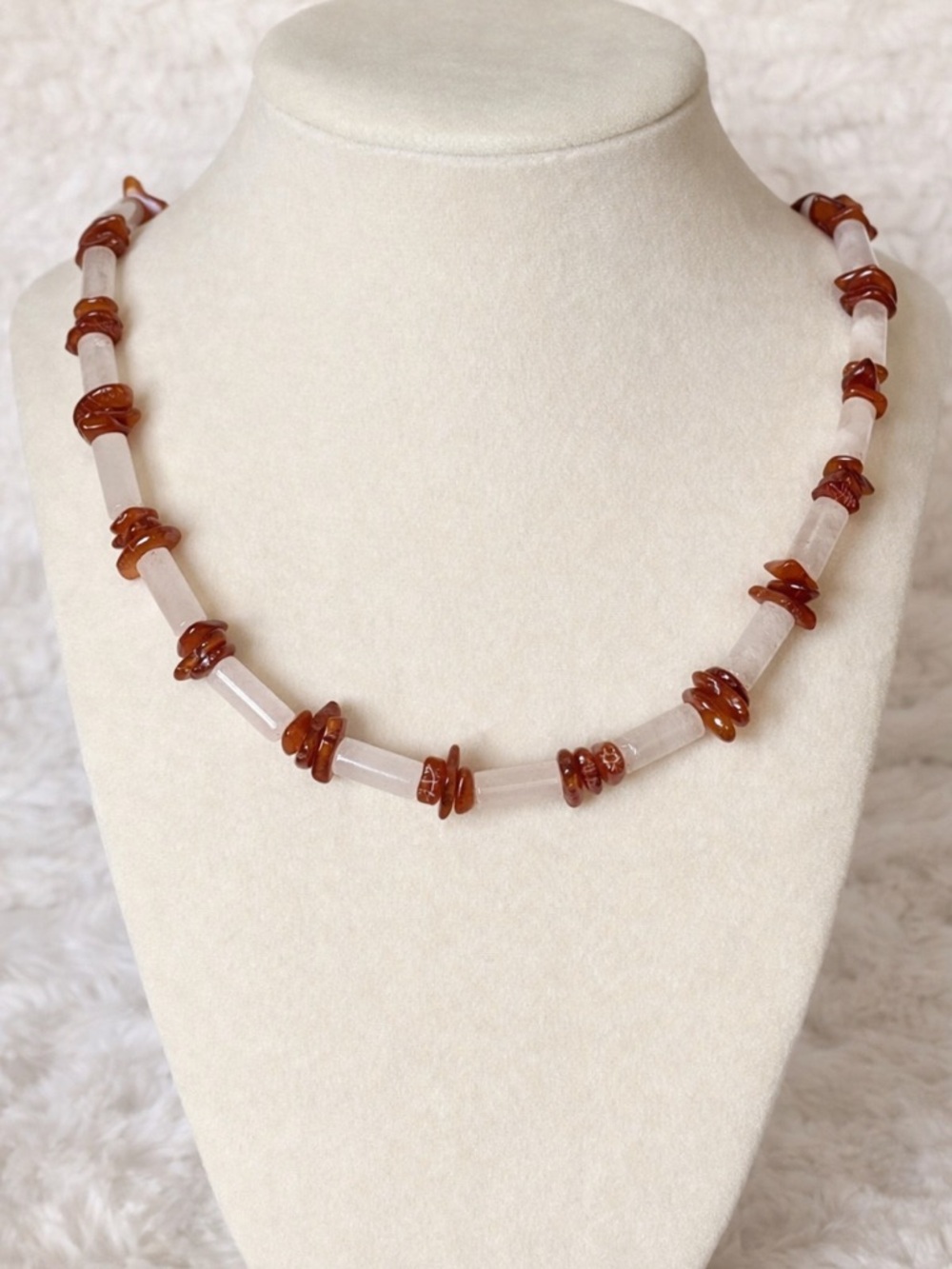 Rose quartz tube shaped and amber chip necklace